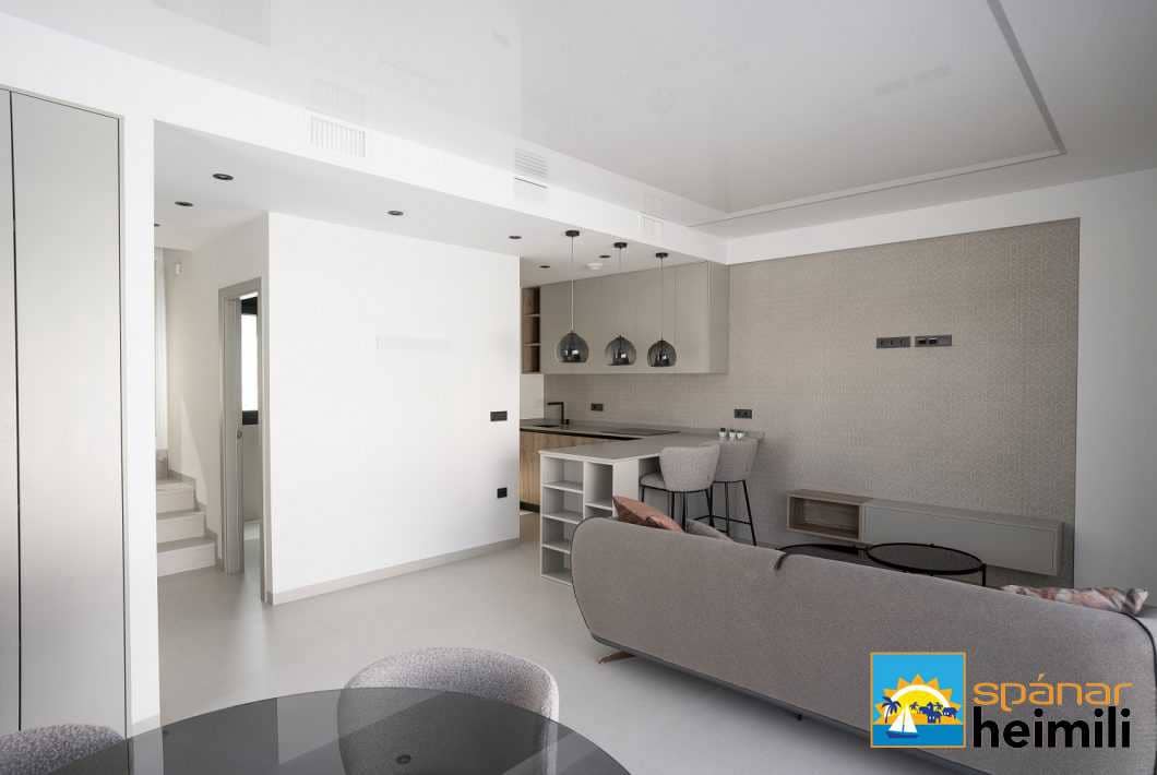 3 camera da letto Villa in vendita in Torrevieja con piscina - 399.000 € (Rif: 9404292)