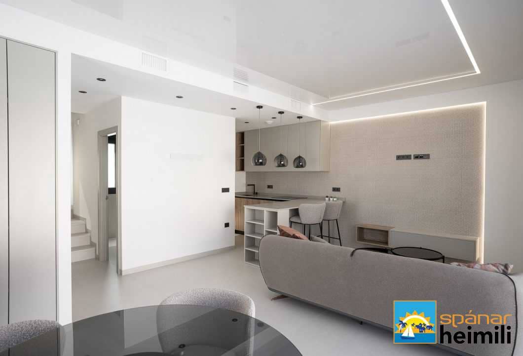 3 camera da letto Villa in vendita in Torrevieja con piscina - 399.000 € (Rif: 9404292)