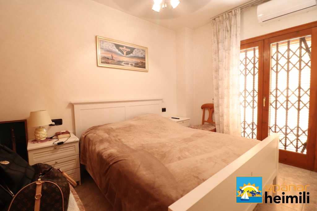 2 bedroom Apartment for sale in Playa Flamenca with pool - € 155,000 (Ref: 9404296)