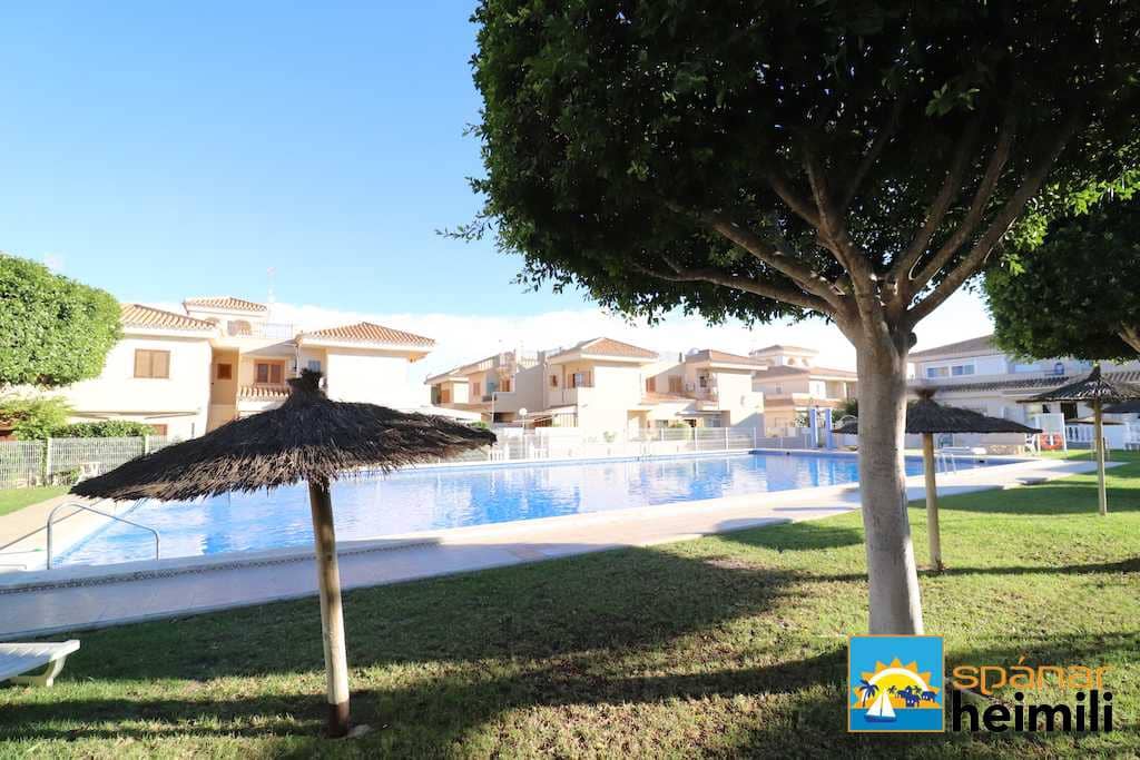 2 bedroom Apartment for sale in Playa Flamenca with pool - € 155,000 (Ref: 9404296)