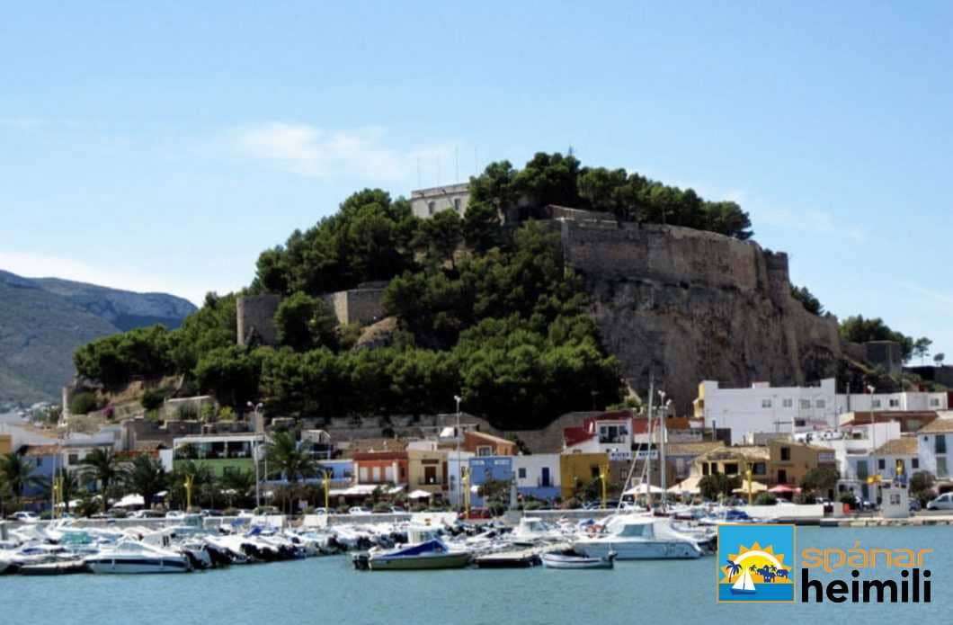 3 bedroom Townhouse for sale in Denia - € 438,000 (Ref: 9404299)