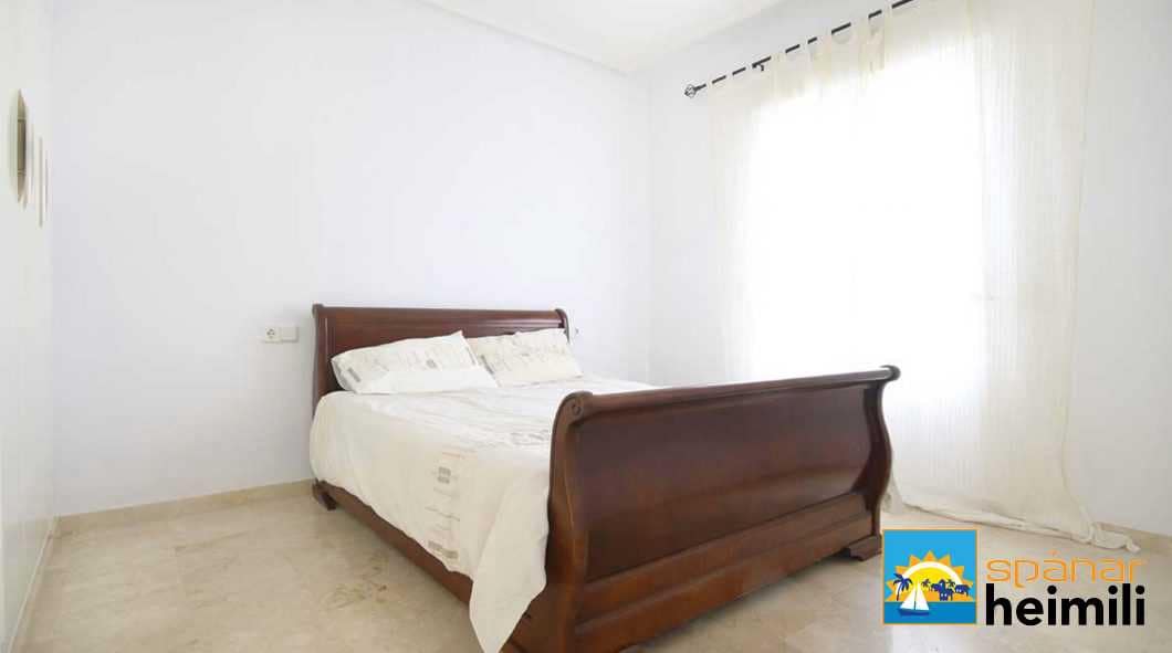 2 bedroom Apartment for sale in Orihuela Costa with pool - € 145,950 (Ref: 9404304)