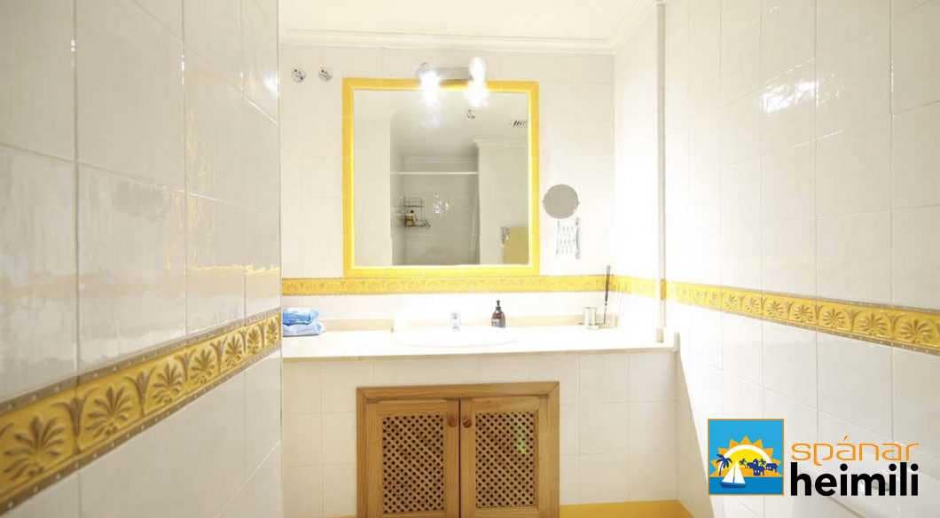 2 bedroom Apartment for sale in Orihuela Costa with pool - € 145,950 (Ref: 9404304)