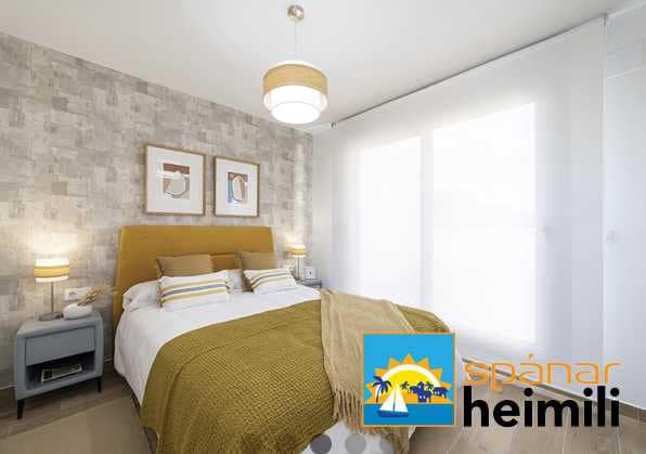 2 bedroom Townhouse for sale in Alicante / Alacant city with pool - € 273,000 (Ref: 9404315)