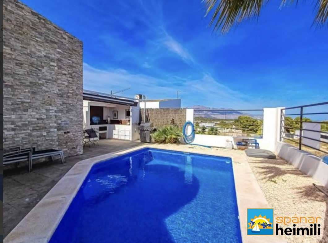 3 bedroom Villa for sale in Polop with pool - € 480,000 (Ref: 9404322)