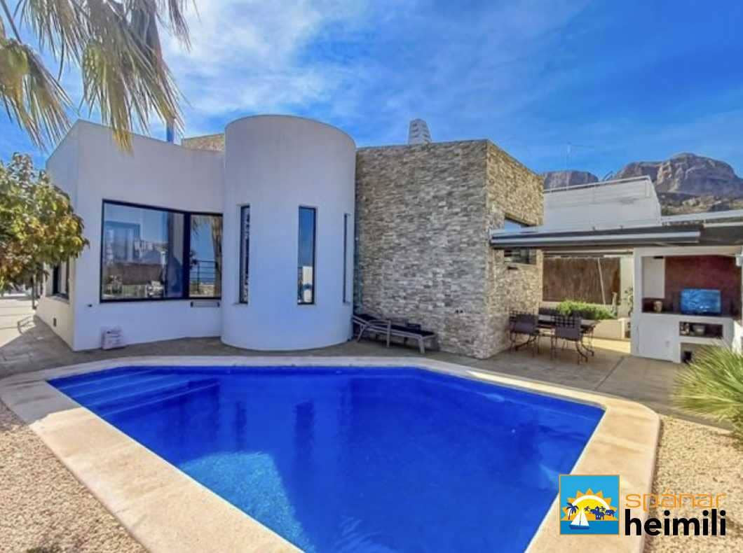 3 bedroom Villa for sale in Polop with pool - € 480,000 (Ref: 9404322)