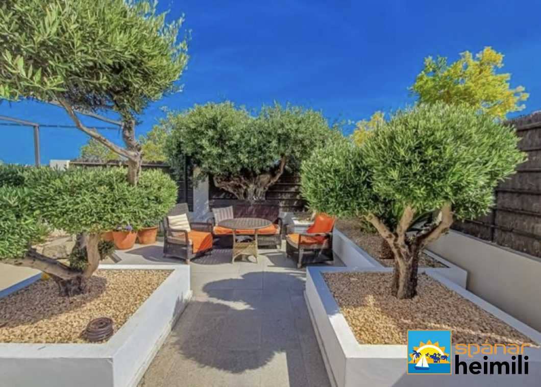 3 bedroom Villa for sale in Polop with pool - € 480,000 (Ref: 9404322)