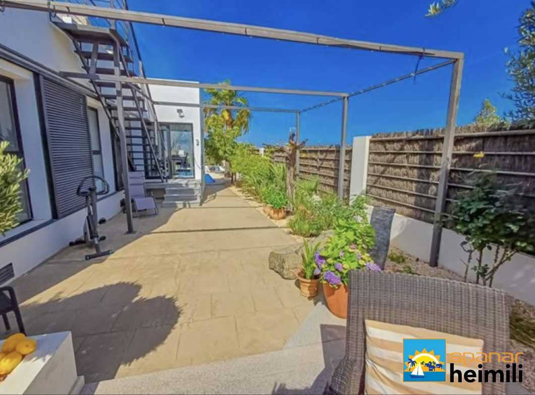 3 bedroom Villa for sale in Polop with pool - € 480,000 (Ref: 9404322)