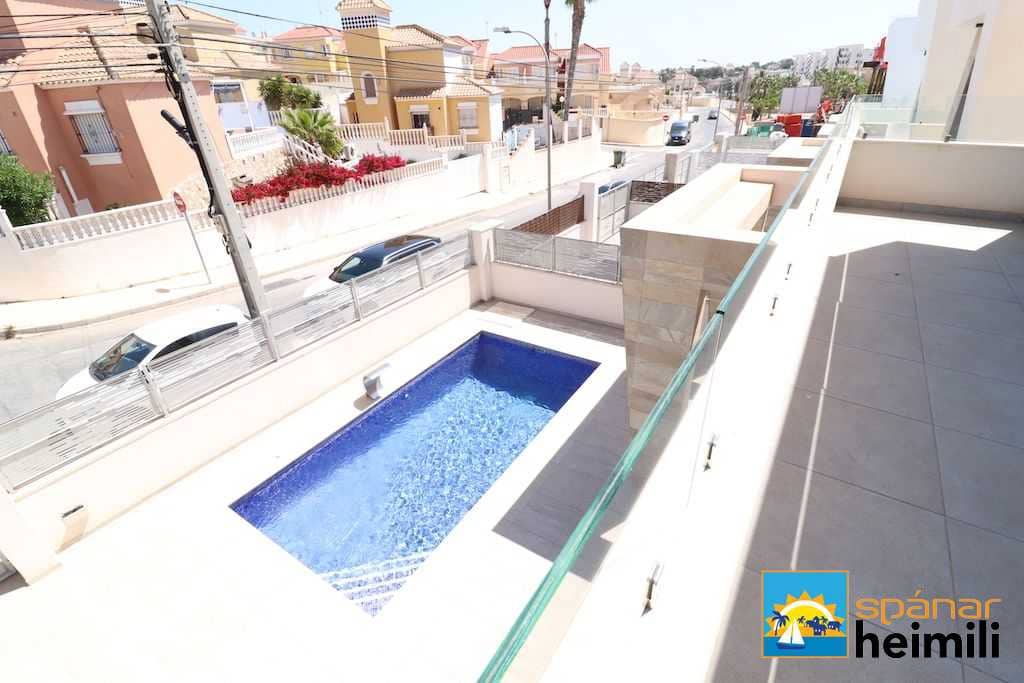 3 soverom Villa til salgs i San Miguel de Salinas med svømmebasseng - € 395 000 (Ref: 9404323)