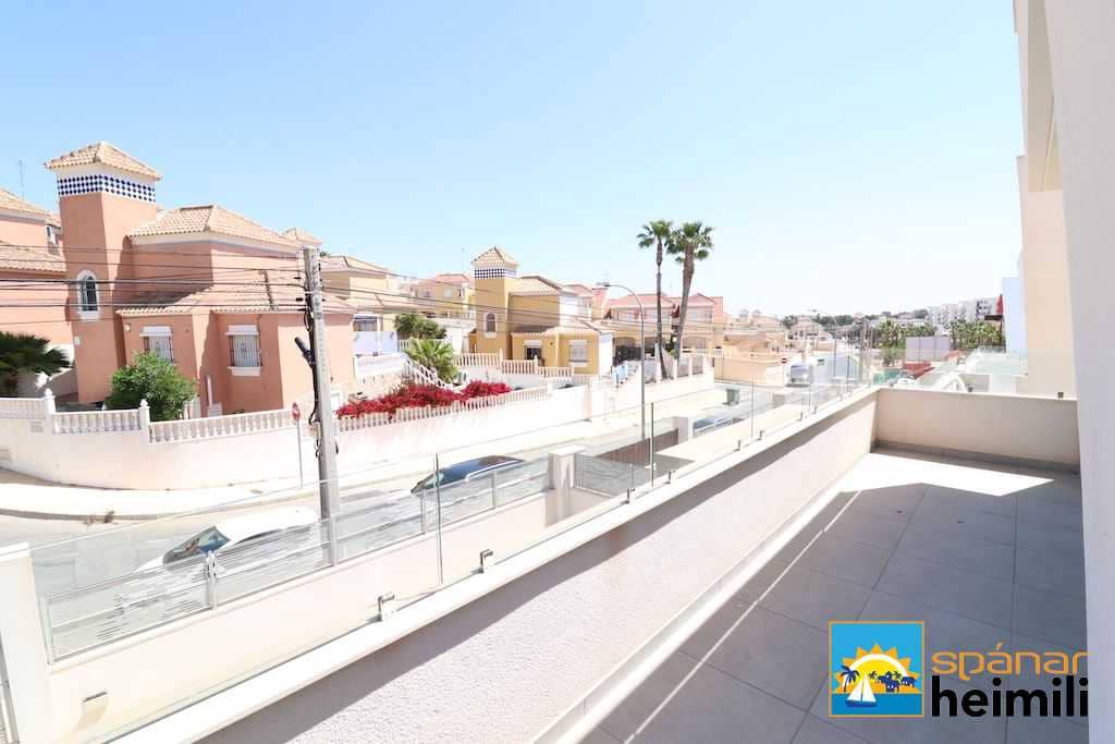 3 soverom Villa til salgs i San Miguel de Salinas med svømmebasseng - € 395 000 (Ref: 9404323)