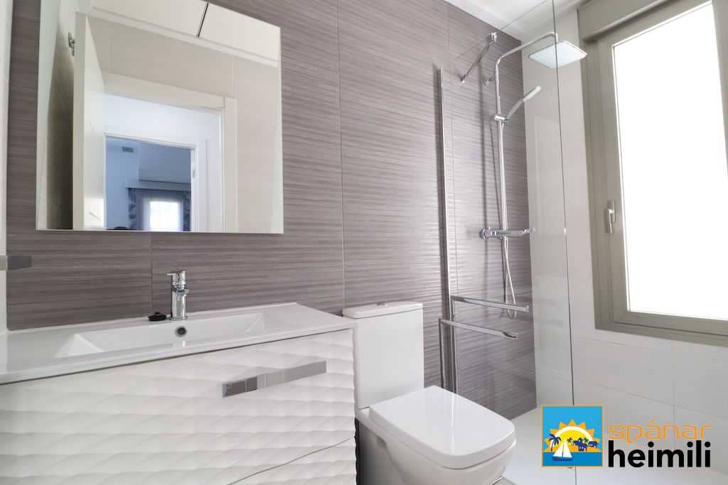 3 soverom Villa til salgs i San Miguel de Salinas med svømmebasseng - € 395 000 (Ref: 9404323)