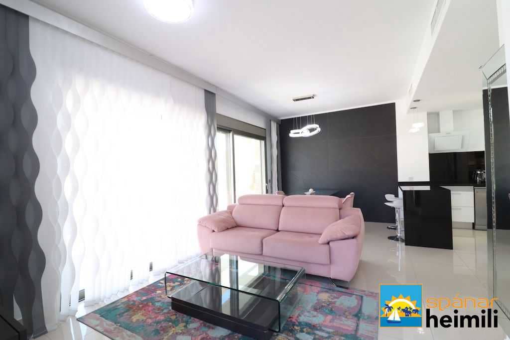 3 soverom Villa til salgs i San Miguel de Salinas med svømmebasseng - € 395 000 (Ref: 9404323)