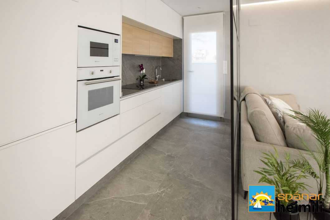 4 bedroom Villa for sale in Pilar de la Horadada with pool - € 519,000 (Ref: 9404326)