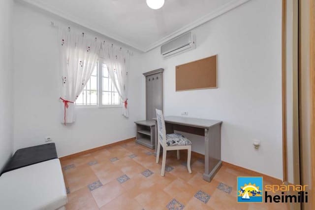 4 sovrum Semi-fristående Villa till salu i Villamartin, Orihuela med pool - 415 000 € (Ref: 9404327)