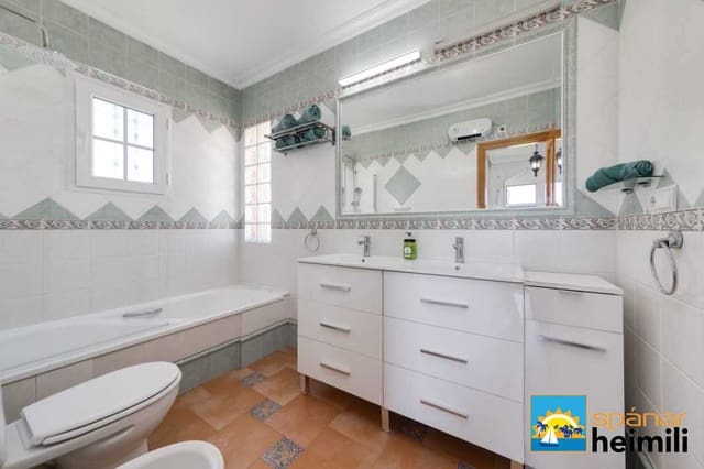 4 sovrum Semi-fristående Villa till salu i Villamartin, Orihuela med pool - 415 000 € (Ref: 9404327)