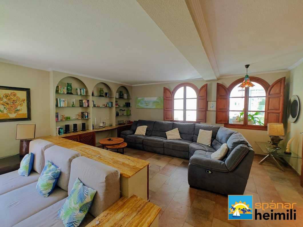 6 bedroom Villa for sale in Elche / Elx with pool - € 1,450,000 (Ref: 9404329)