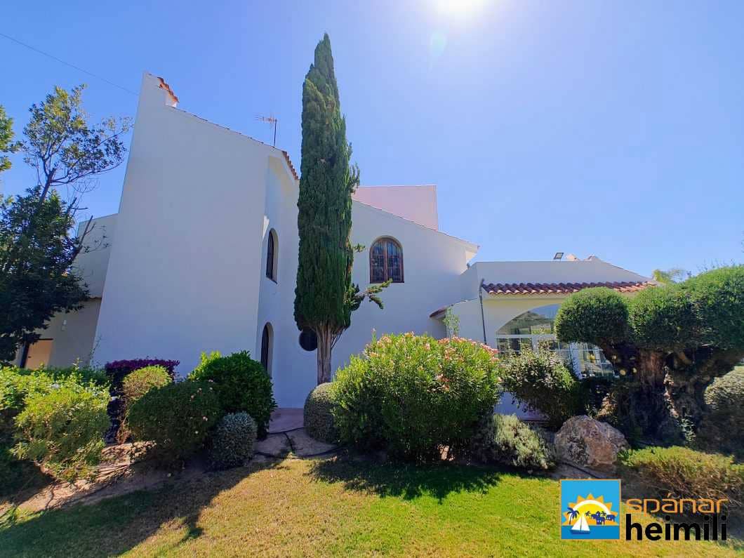 6 bedroom Villa for sale in Elche / Elx with pool - € 1,450,000 (Ref: 9404329)