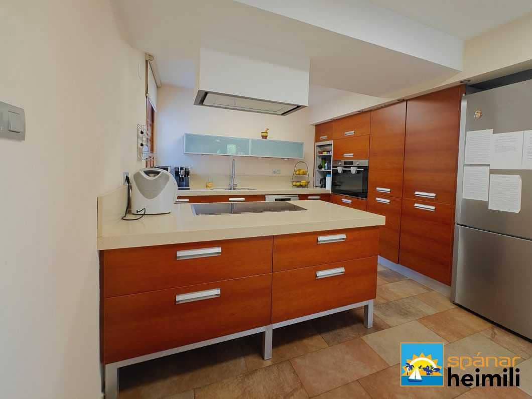 6 bedroom Villa for sale in Elche / Elx with pool - € 1,450,000 (Ref: 9404329)