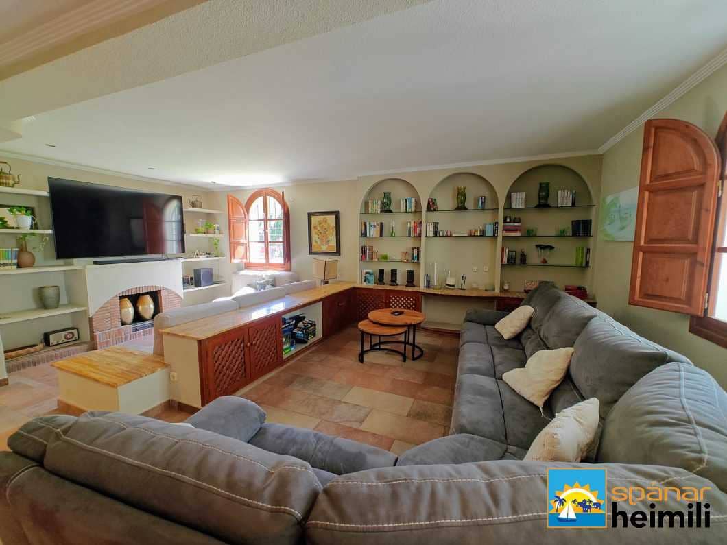 6 bedroom Villa for sale in Elche / Elx with pool - € 1,450,000 (Ref: 9404329)