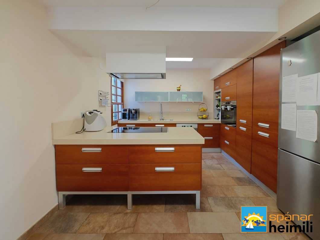 6 bedroom Villa for sale in Elche / Elx with pool - € 1,450,000 (Ref: 9404329)