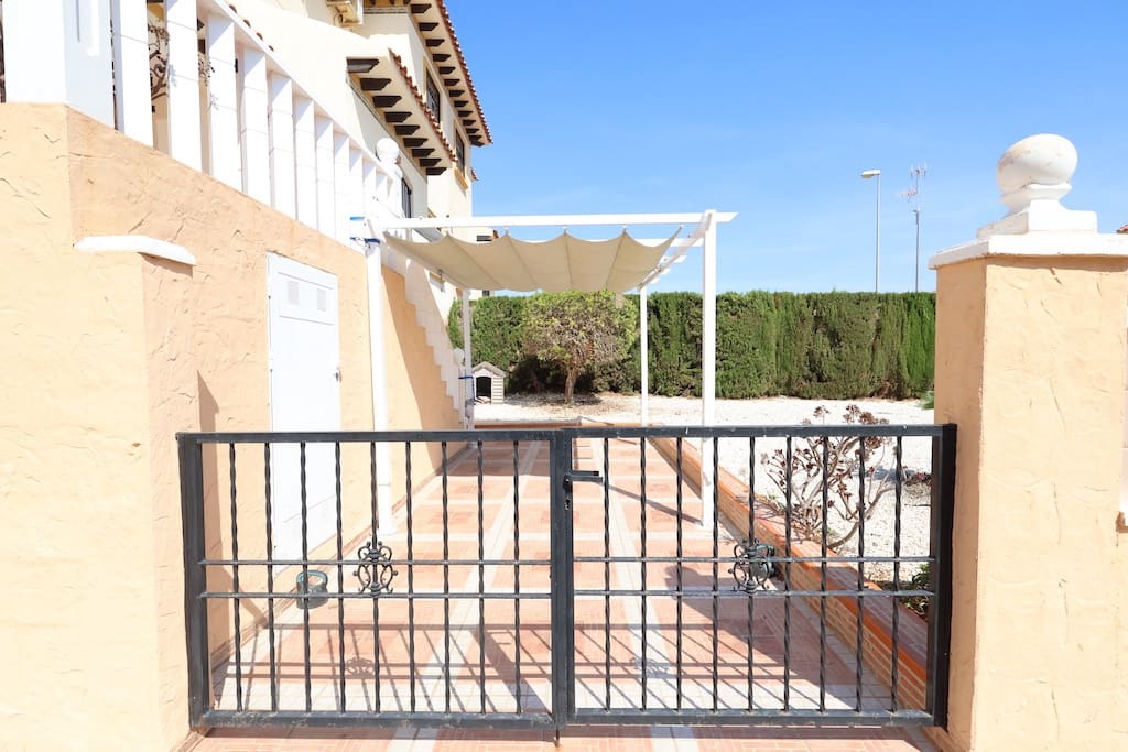 2 chambre Maison de Ville à vendre à Cabo Roig avec piscine - 234 900 € (Ref: 9404330)