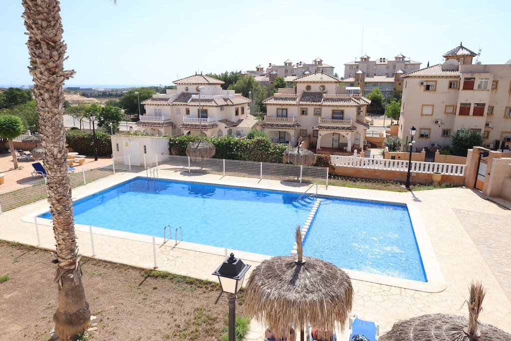 2 chambre Maison de Ville à vendre à Cabo Roig avec piscine - 234 900 € (Ref: 9404330)