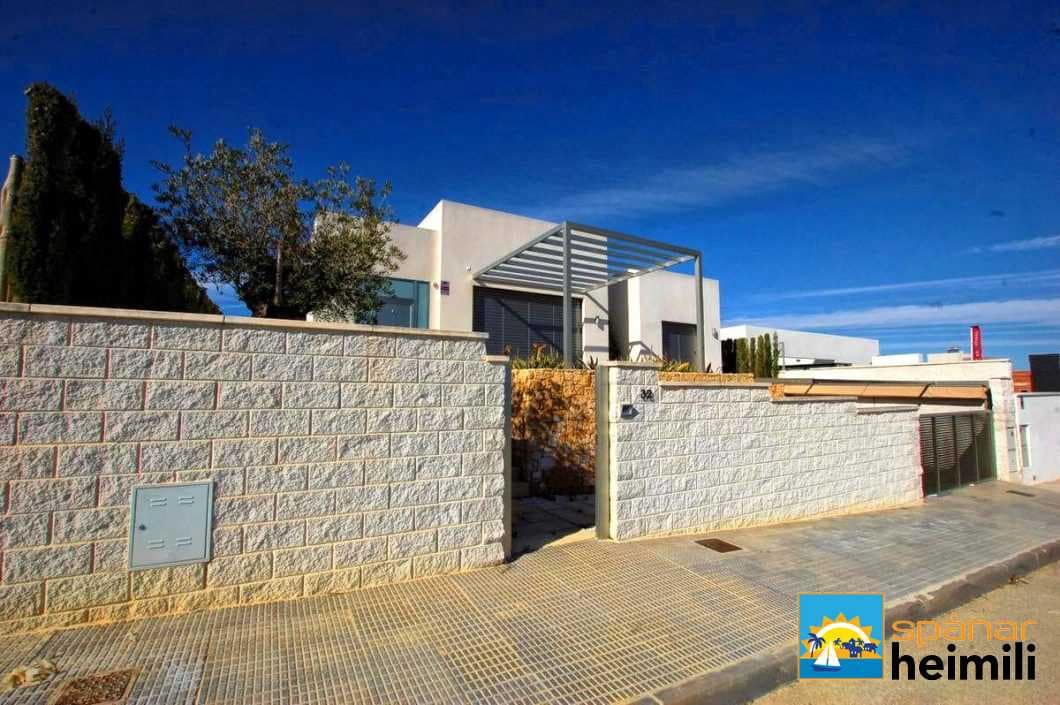 3 slaapkamer Villa te koop in Benijofar met zwembad - € 555.000 (Ref: 9404332)