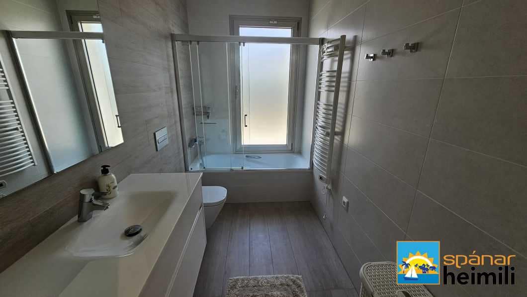 3 slaapkamer Villa te koop in Benijofar met zwembad - € 555.000 (Ref: 9404332)