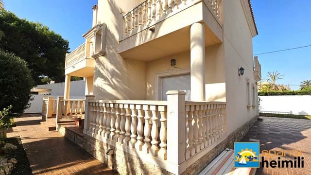 4 bedroom Villa for sale in Cabo Roig, Orihuela with pool - € 925,000 (Ref: 9404333)