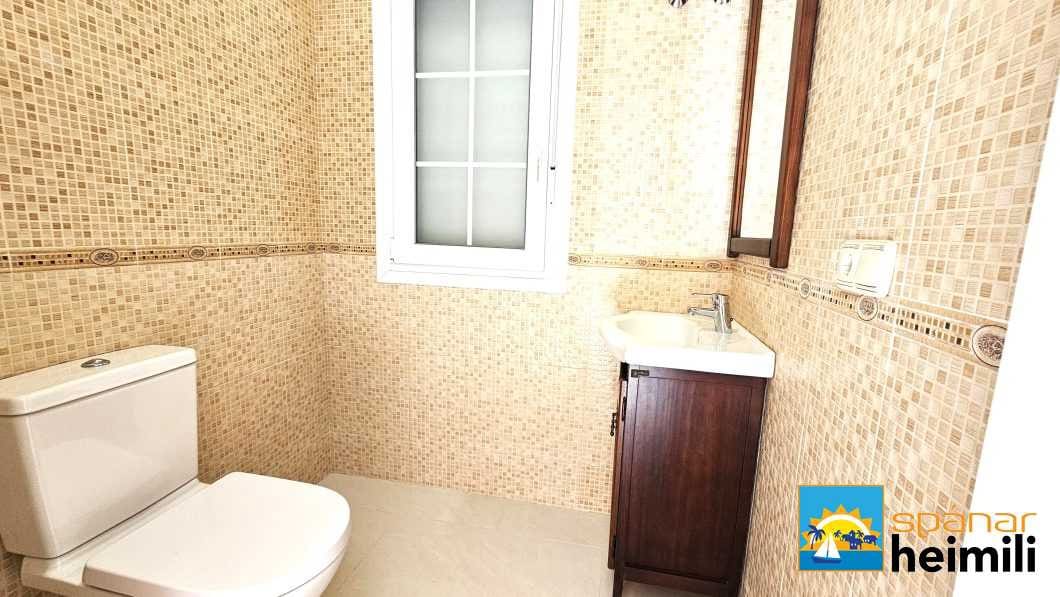 4 bedroom Villa for sale in Cabo Roig with pool - € 925,000 (Ref: 9404333)