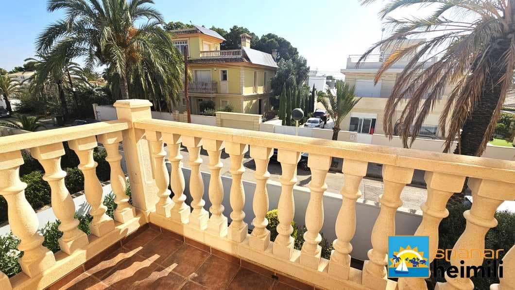 4 bedroom Villa for sale in Cabo Roig with pool - € 925,000 (Ref: 9404333)