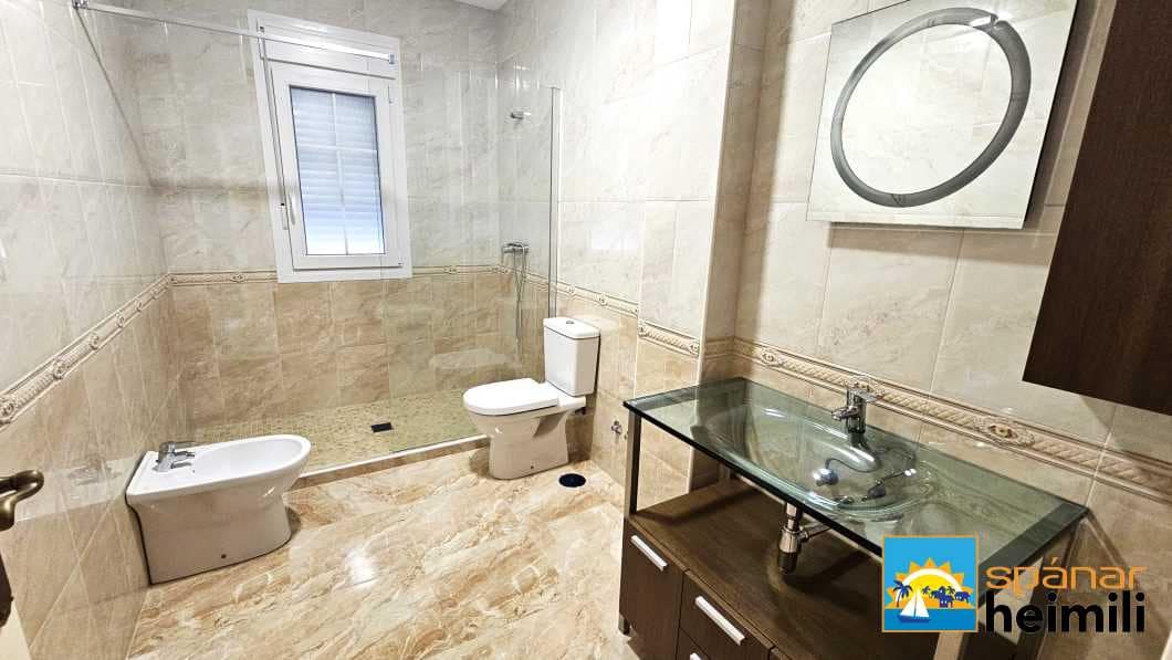 4 bedroom Villa for sale in Cabo Roig with pool - € 925,000 (Ref: 9404333)