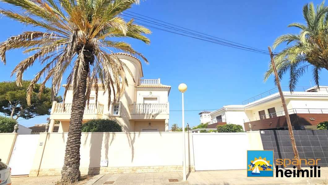 4 bedroom Villa for sale in Cabo Roig with pool - € 925,000 (Ref: 9404333)