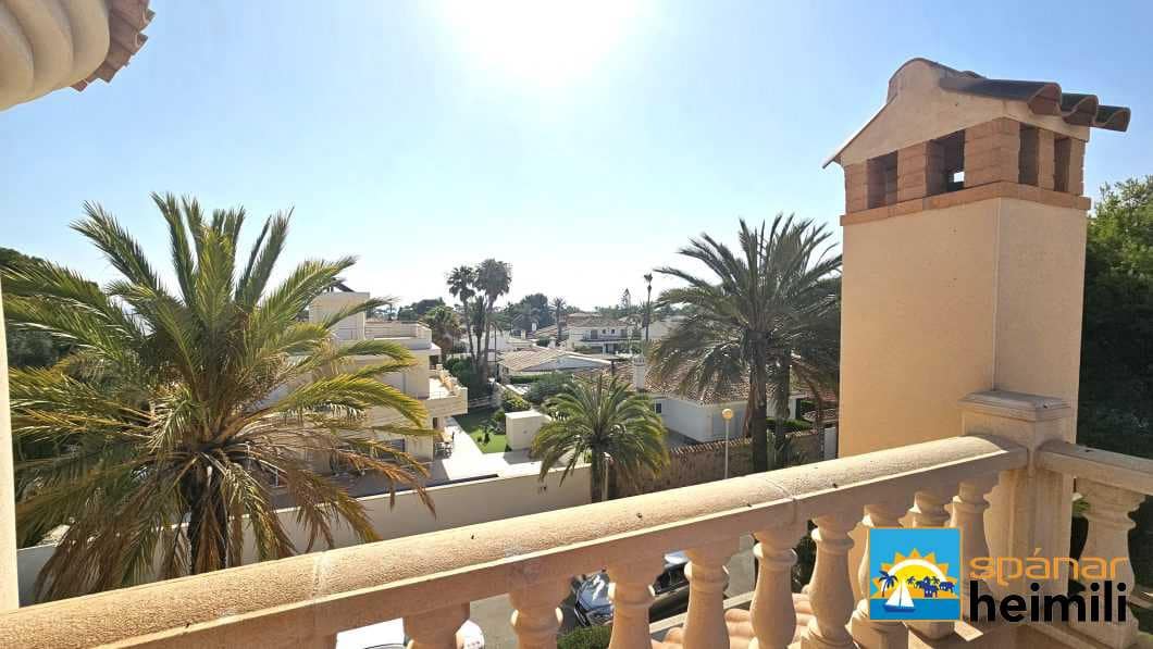4 bedroom Villa for sale in Cabo Roig with pool - € 925,000 (Ref: 9404333)