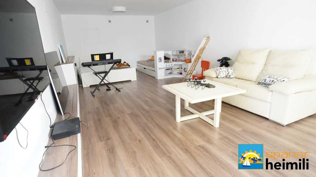 4 bedroom Villa for sale in Rojales with pool - € 661,000 (Ref: 9404335)