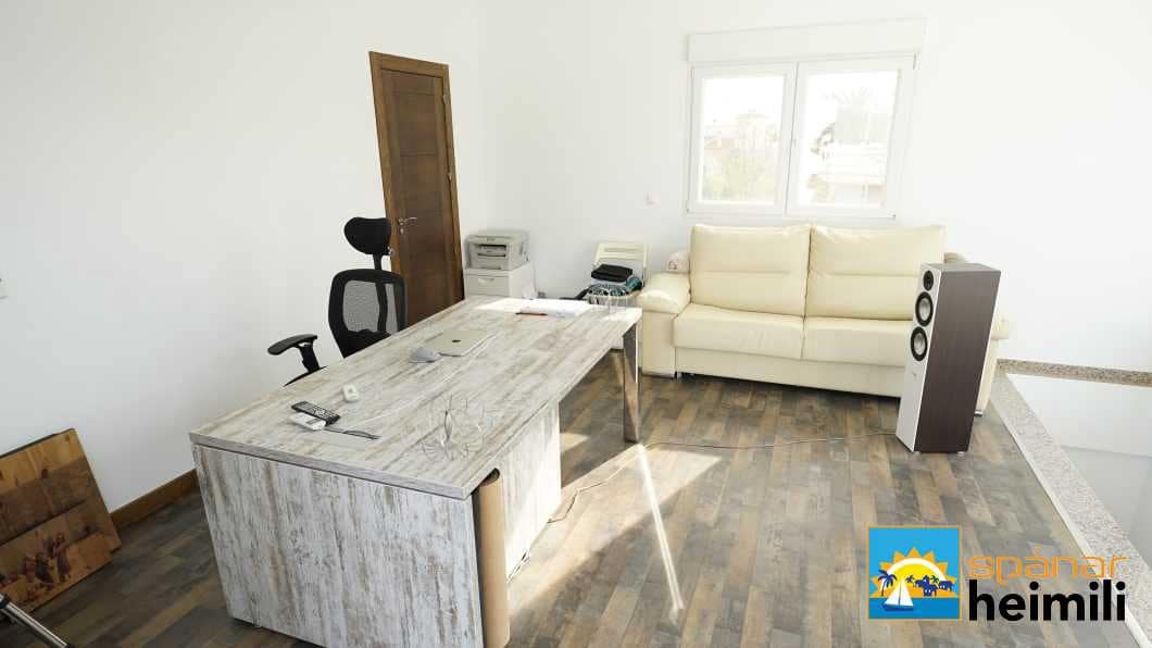 4 bedroom Villa for sale in Rojales with pool - € 661,000 (Ref: 9404335)