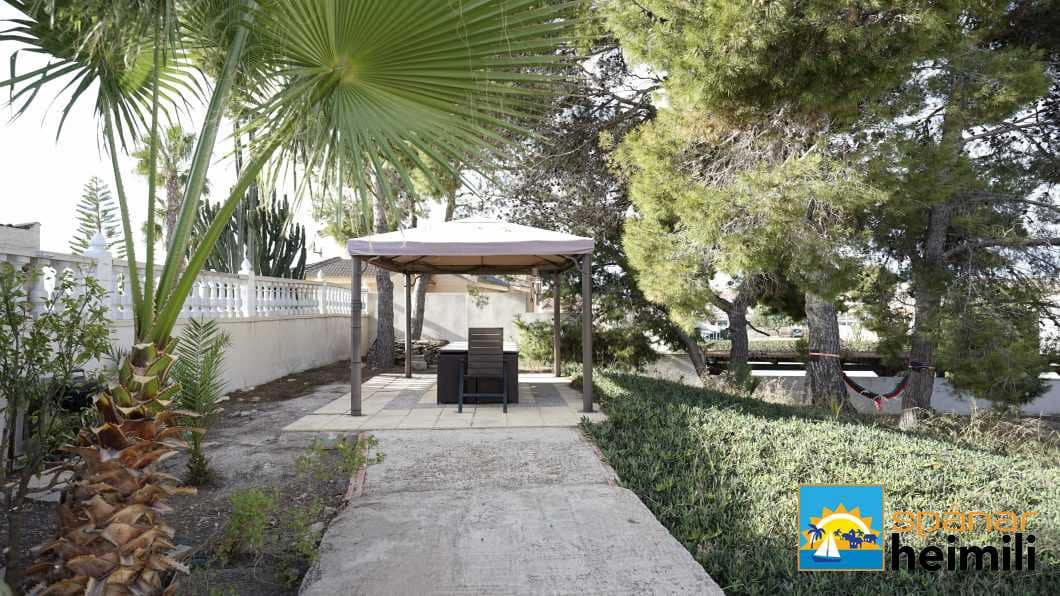 4 bedroom Villa for sale in Rojales with pool - € 661,000 (Ref: 9404335)