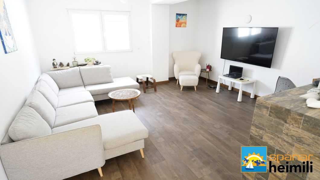 4 bedroom Villa for sale in Rojales with pool - € 661,000 (Ref: 9404335)