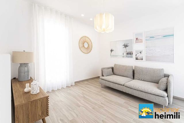 2 makuuhuone Paritalo myytävänä paikassa La Manga del Mar Menor mukana uima-altaan - 223 376 € (Ref: 9404337)