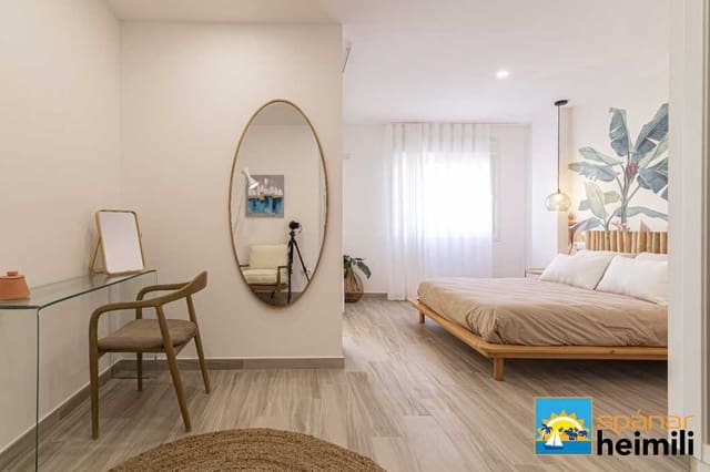 2 makuuhuone Paritalo myytävänä paikassa La Manga del Mar Menor mukana uima-altaan - 223 376 € (Ref: 9404337)