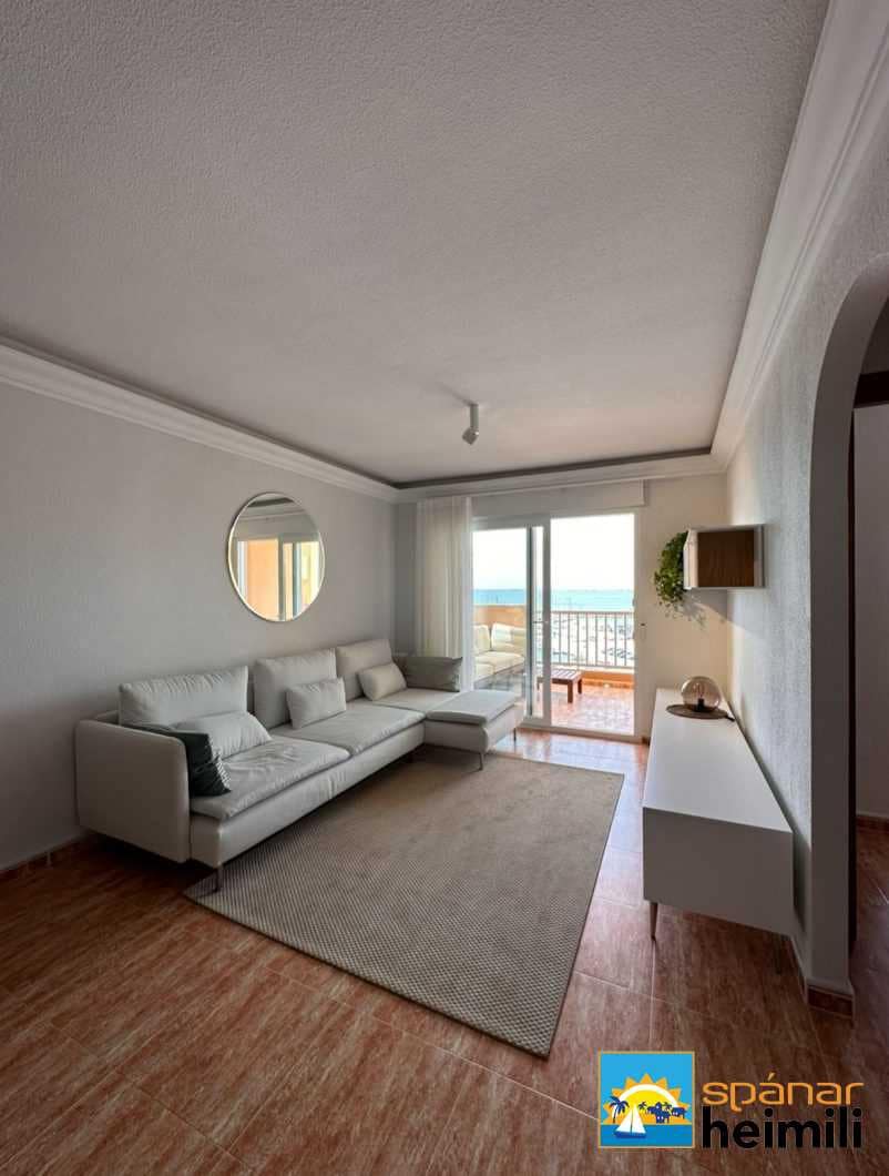 3 Zimmer Apartment zu verkaufen in La Manga del Mar Menor mit Pool - 168.000 € (Ref: 9404338)