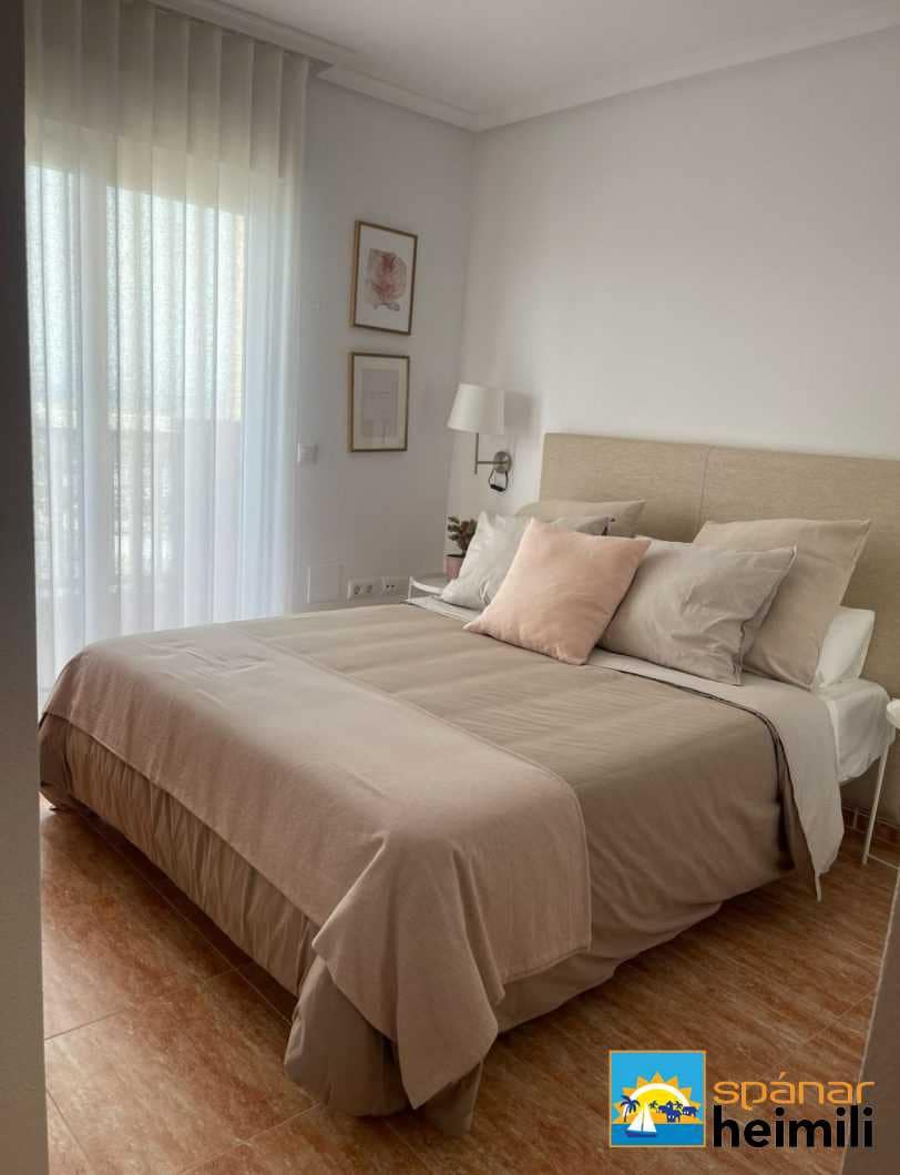 3 Zimmer Apartment zu verkaufen in La Manga del Mar Menor mit Pool - 168.000 € (Ref: 9404338)