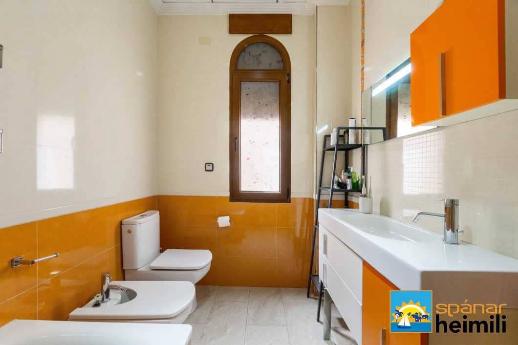 3 bedroom Villa for sale in Orihuela with pool - € 580,000 (Ref: 9404343)