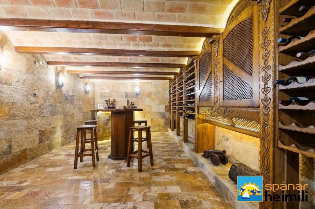 3 bedroom Villa for sale in Orihuela with pool - € 580,000 (Ref: 9404343)