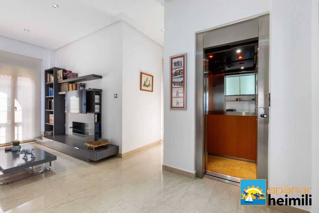 3 bedroom Villa for sale in Orihuela with pool - € 580,000 (Ref: 9404343)