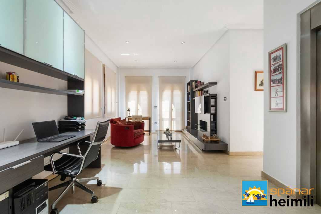 3 bedroom Villa for sale in Orihuela with pool - € 580,000 (Ref: 9404343)