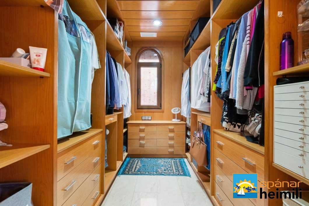 3 bedroom Villa for sale in Orihuela with pool - € 580,000 (Ref: 9404343)