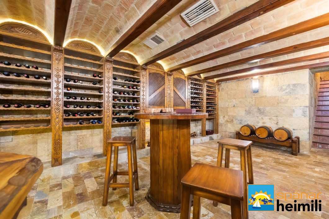 3 bedroom Villa for sale in Orihuela with pool - € 580,000 (Ref: 9404343)