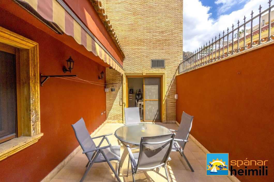 3 bedroom Villa for sale in Orihuela with pool - € 580,000 (Ref: 9404343)