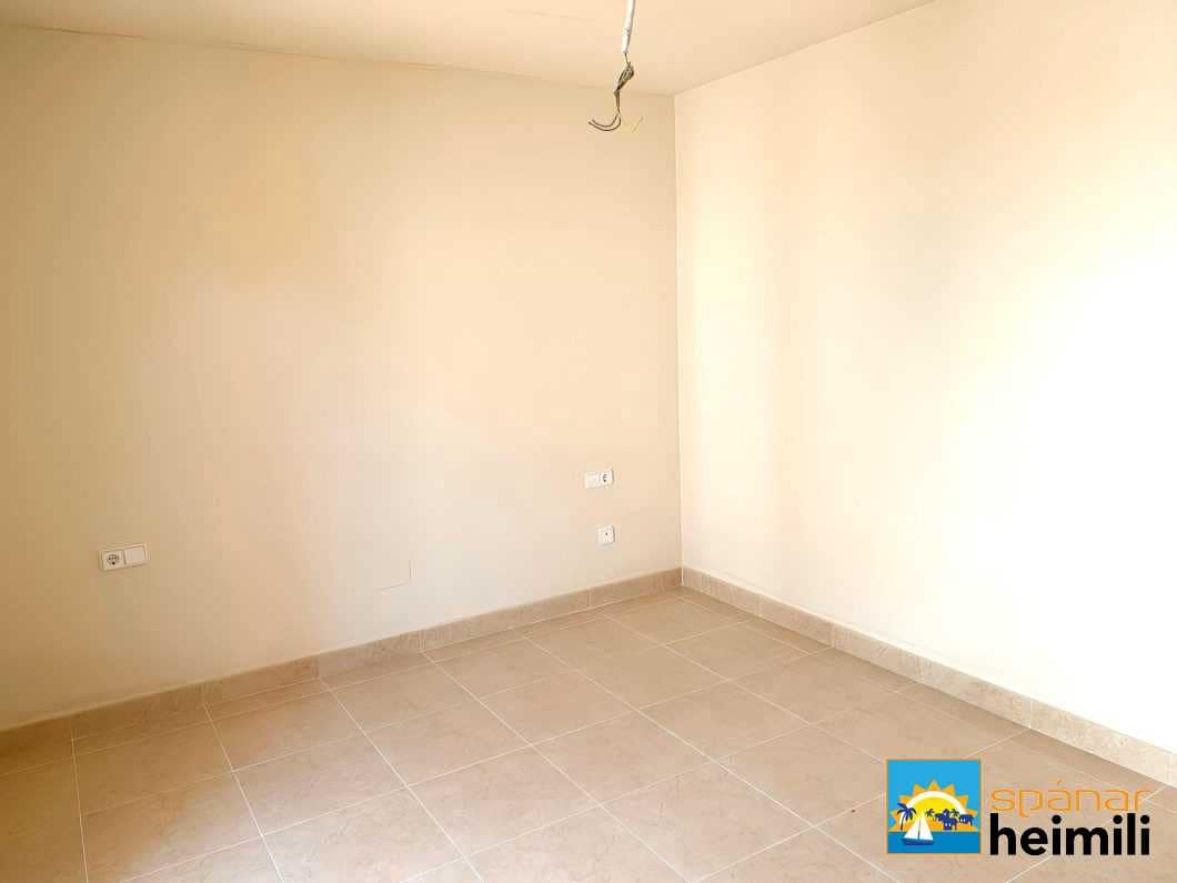 3 makuuhuone Huoneisto myytävänä paikassa Portman mukana uima-altaan - 165 000 € (Ref: 9404344)